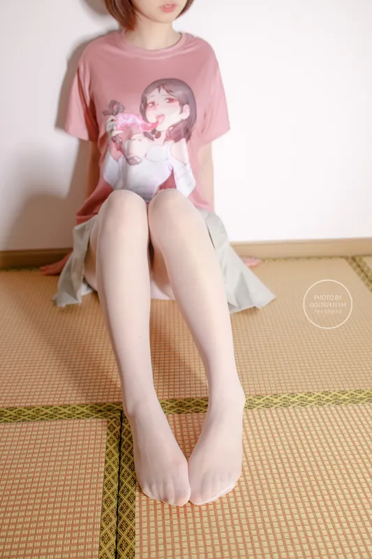 森萝财团 無料004 凉席上的白丝美少女 [40P] - 森萝财团